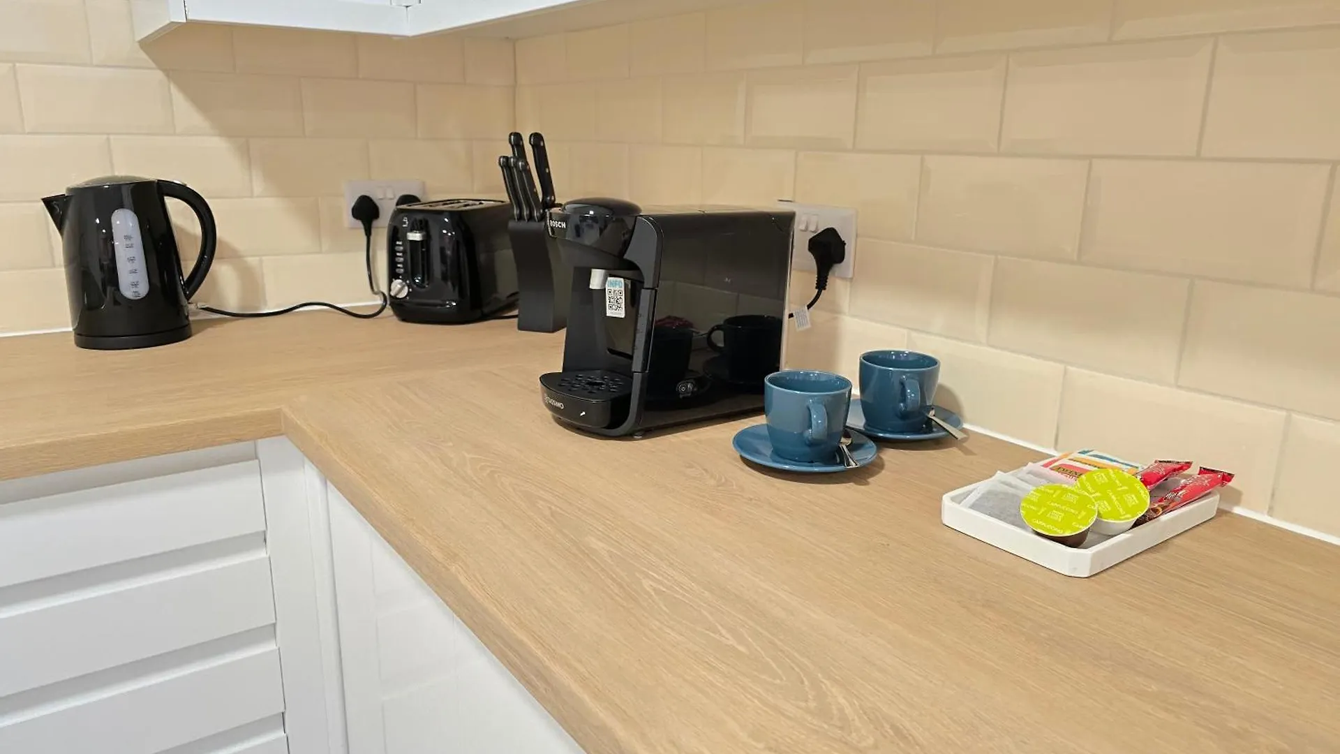 Beautiful Cardiff Bay Apartment 0*,  United Kingdom